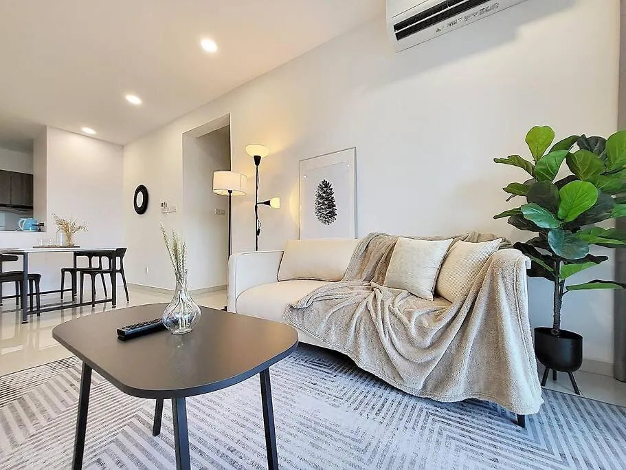 Apartment Panoramic Skyline View - 3 Bedrooms 6 Pax - Free Parking Johor Bahru