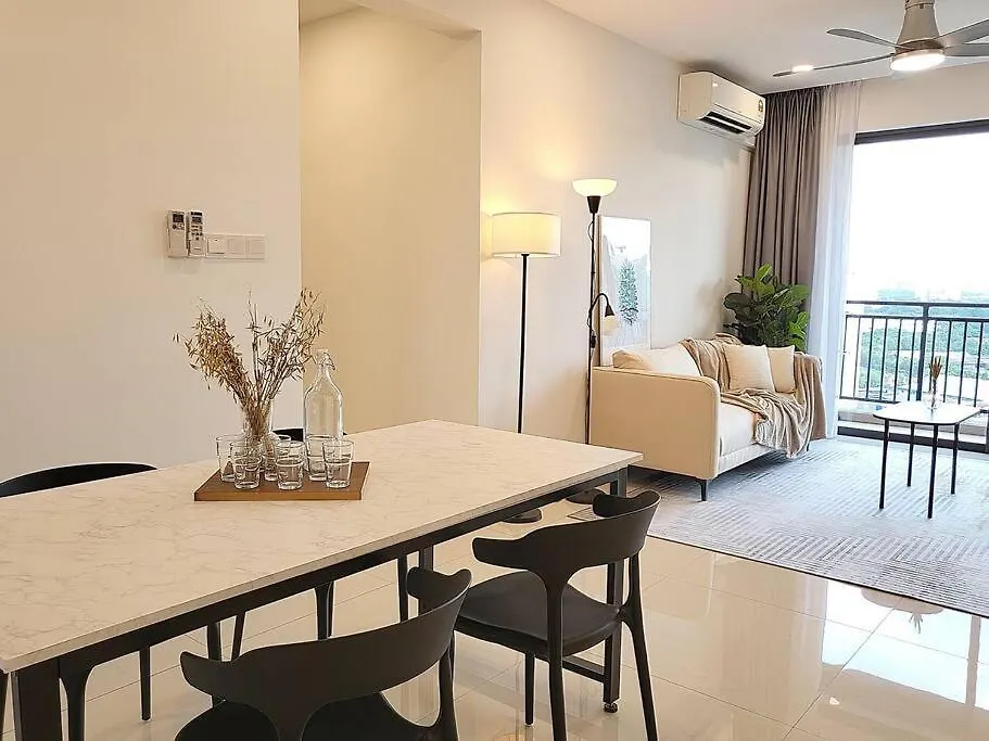 Apartment Panoramic Skyline View - 3 Bedrooms 6 Pax - Free Parking Johor Bahru Malaysia