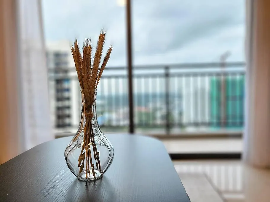Apartment Panoramic Skyline View - 3 Bedrooms 6 Pax - Free Parking Johor Bahru Malaysia