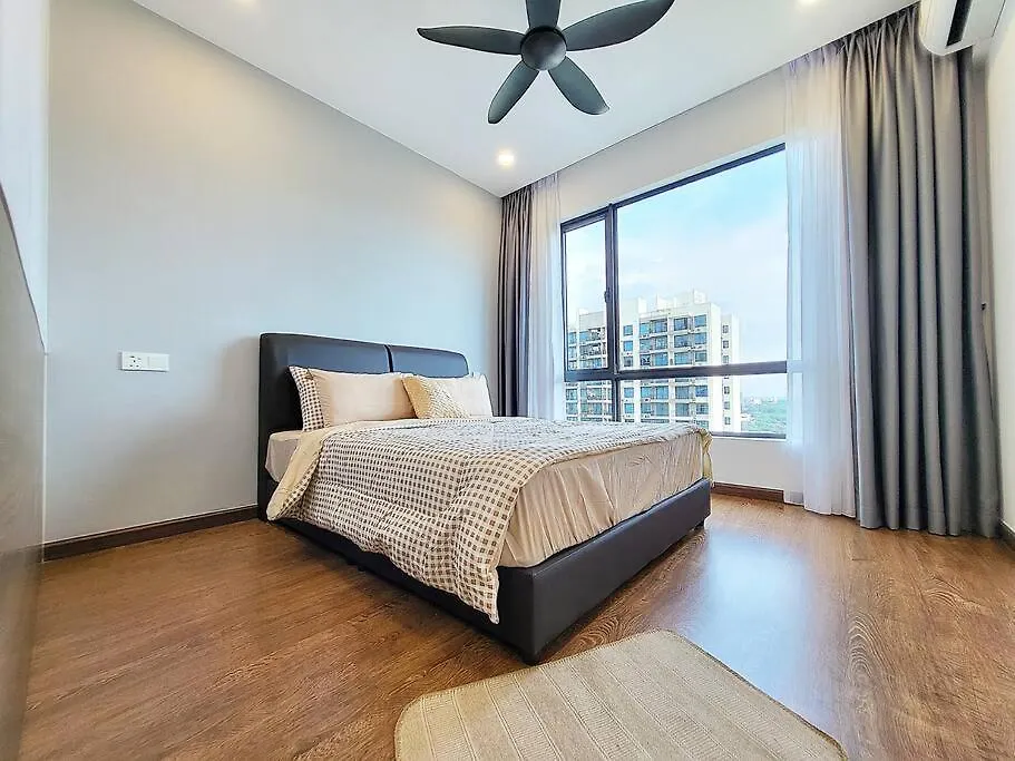 Panoramic Skyline View - 3 Bedrooms 6 Pax - Free Parking Johor Bahru 0*,